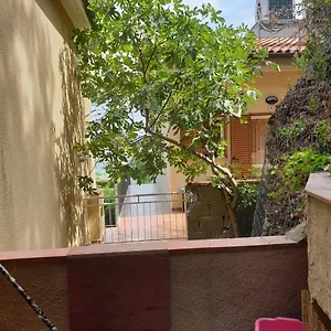 https://appartamento-langolo.it-tuscanyhotel.com