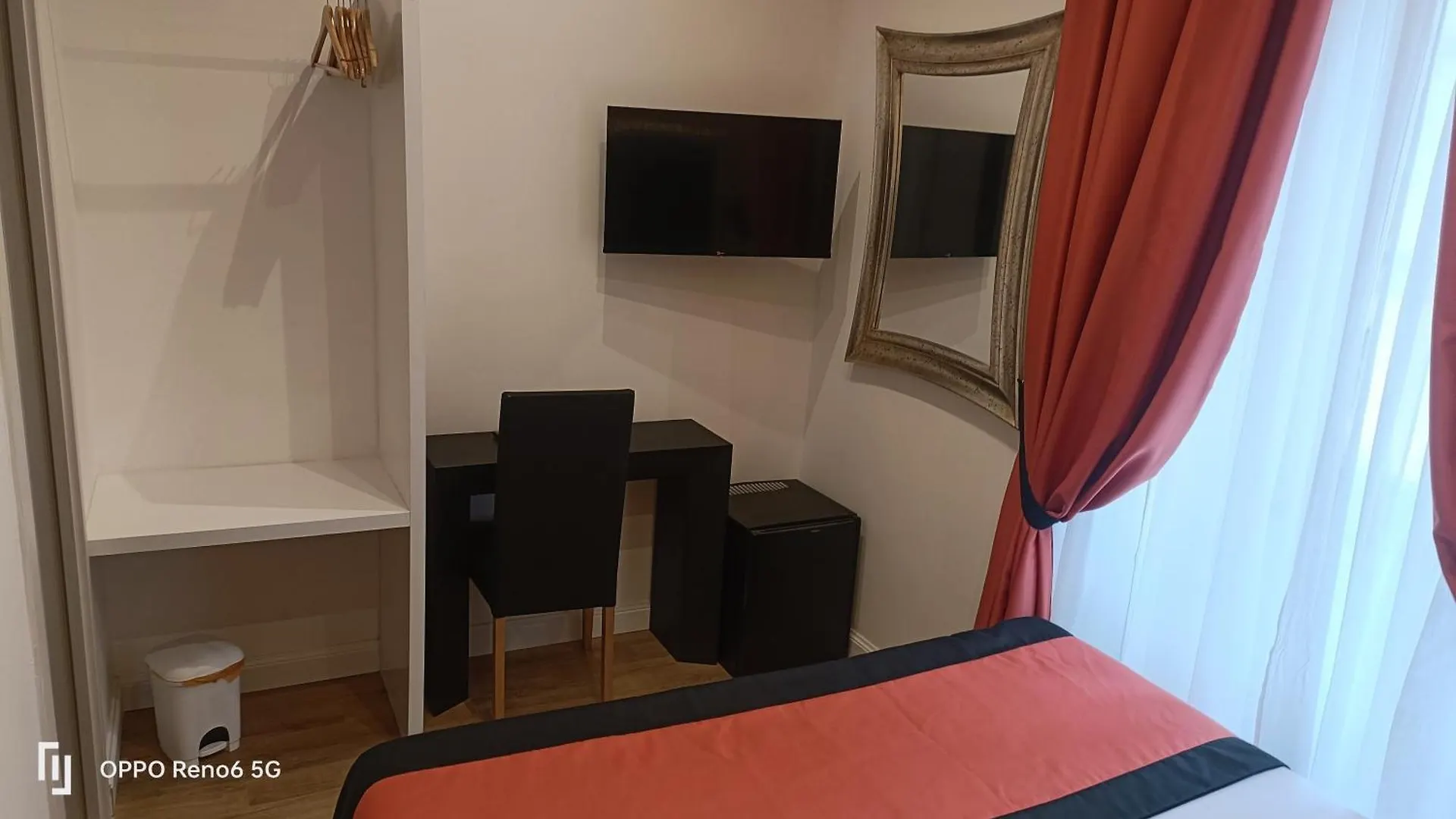 Guest house House 4 Mori Hotel Rome Italy
