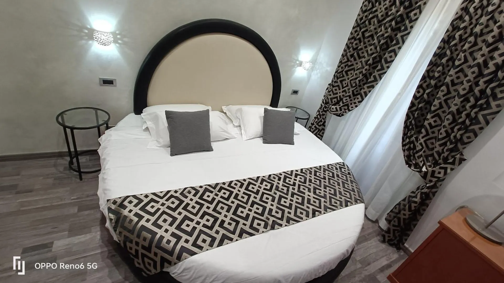 Guest house House 4 Mori Hotel Rome Italy